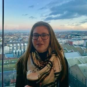 Meet your Posher, Casey